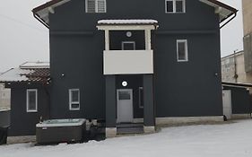 Casa Lupeni